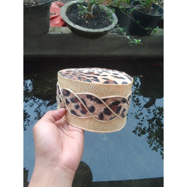 peci bambu anyam motif gelombang macan / kopiah bambu anyam gelombang macan / songkok bambu / peci anyam / peci macan