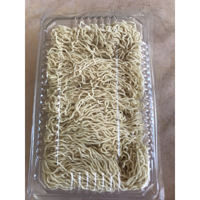 

mie ayam , wantan mie , mie ayam medan 500 gr ( 5 porsi )