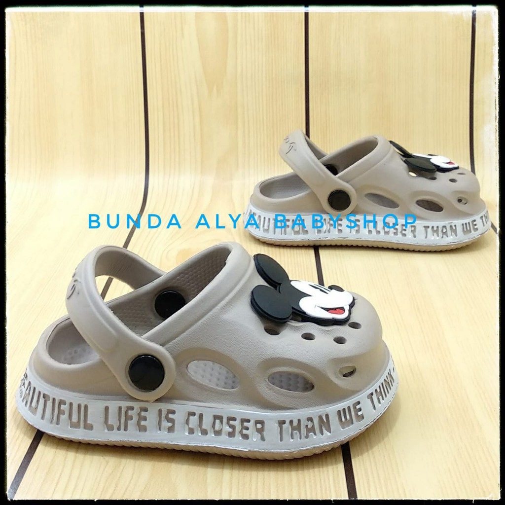 Sendal Anak Laki Laki Umur 4 5 Tahun Lucu Elastis Lentur - Sepatu Sandal Anak Cowok Karet KREM Size 18 - 29 Anti Licin