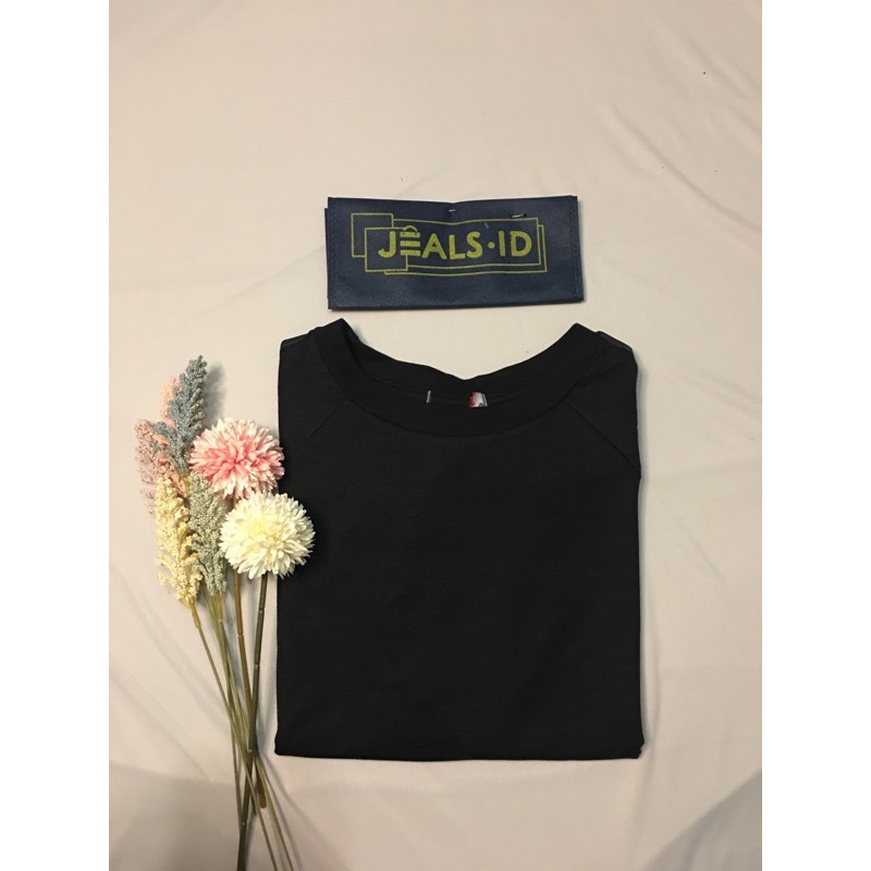 AMERICAN JEANS// Sweater pendek// baju hitam //american jeans hitam