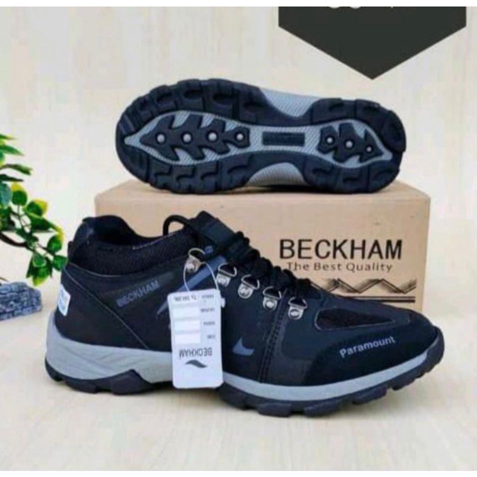 sepatu gunung hiking / sepatu paramount pendek wanita /sepatu pria olahraga outdoor touring beckham