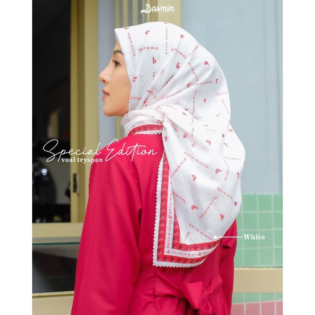 Jilbab Segi Empat YS 142 by Yasmin spesial edition