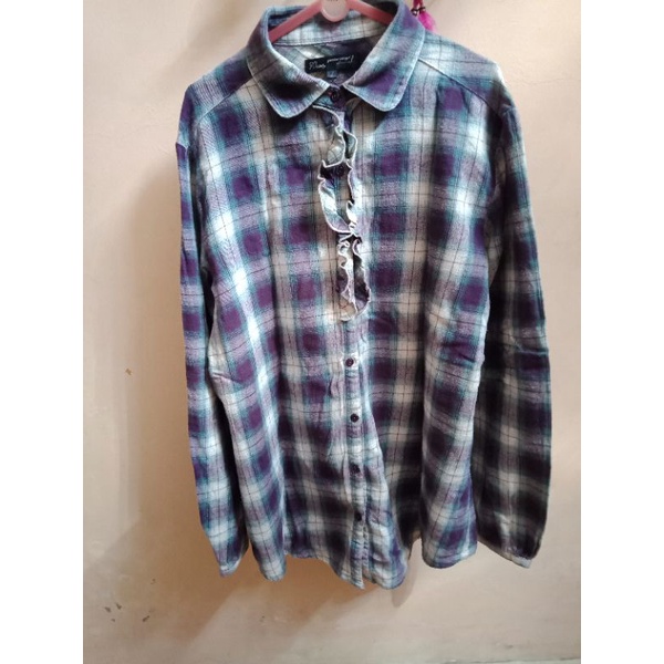 Kemeja Flanel Ungu Cream