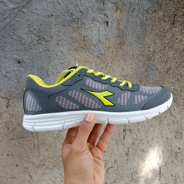 SEPATU RUNNING DIADORA ORIGINAL ERULA