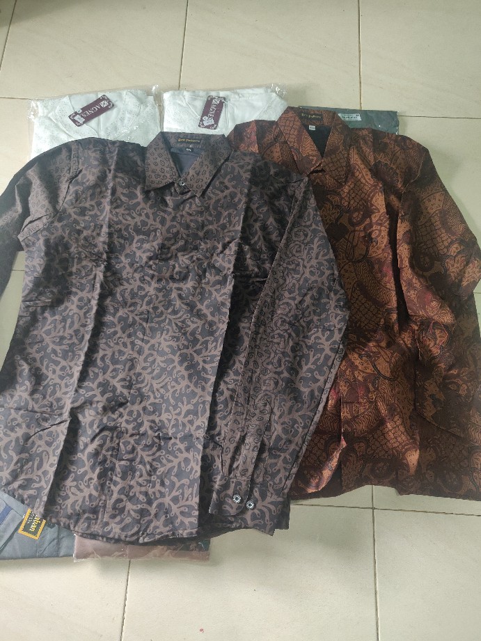 Harubuwono Kemeja Batik Pria Lengan Panjang Slimfit Katun Printing Hem Baju Atasan Kantor Modern