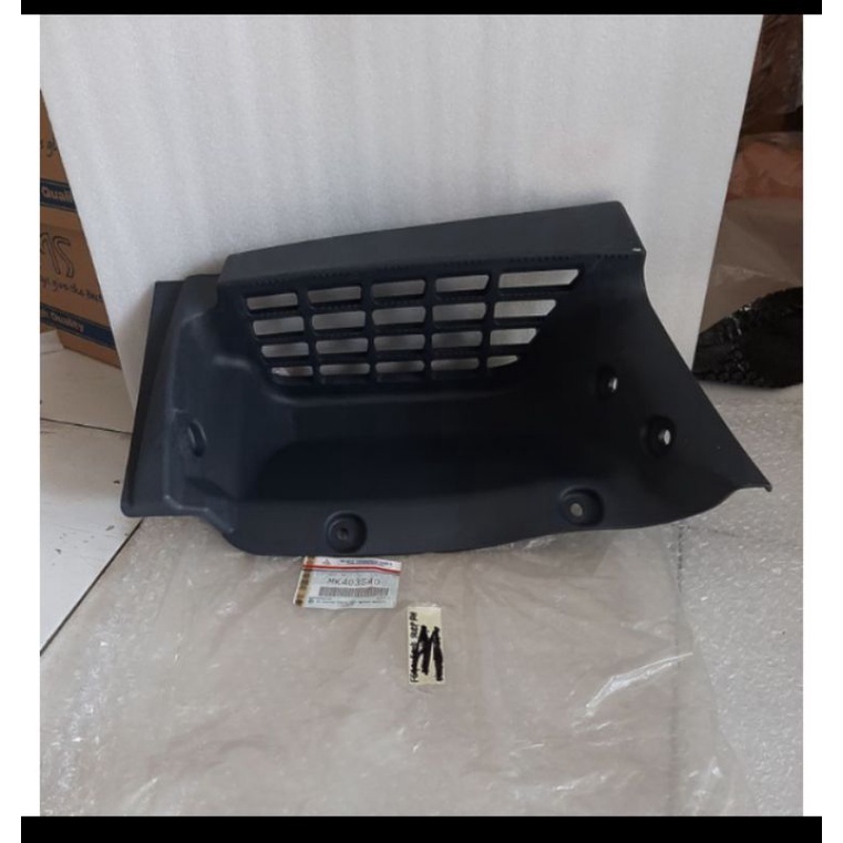 injakan kaki canter original