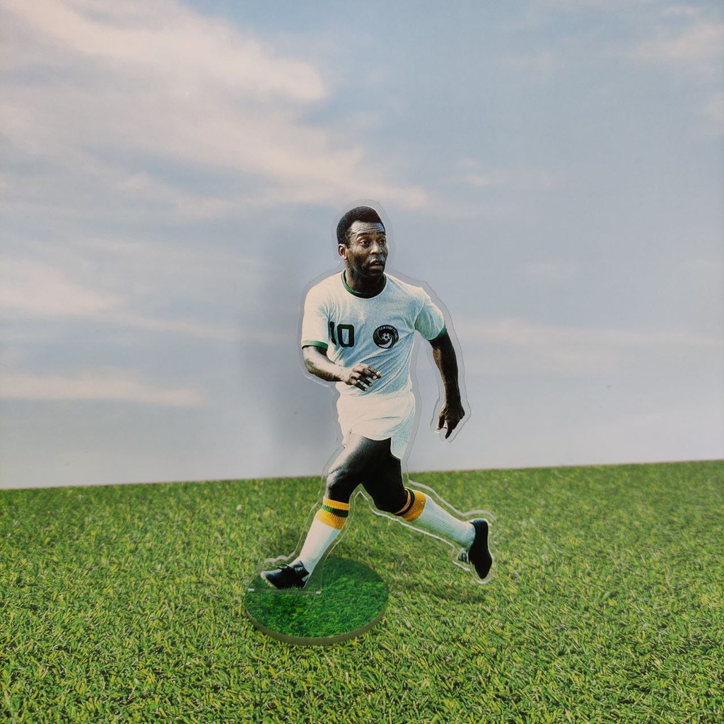 Standee Action Figure Pemain Legend Pele