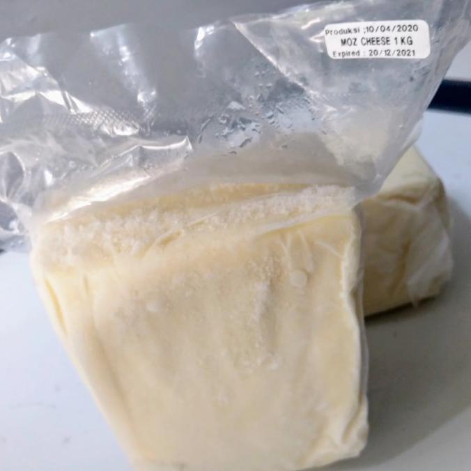 

Keju Mozzarella Oldenburger 1kg impor dari Jerman