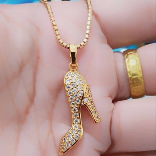 Kalung liontin sepatu hils 45 cm