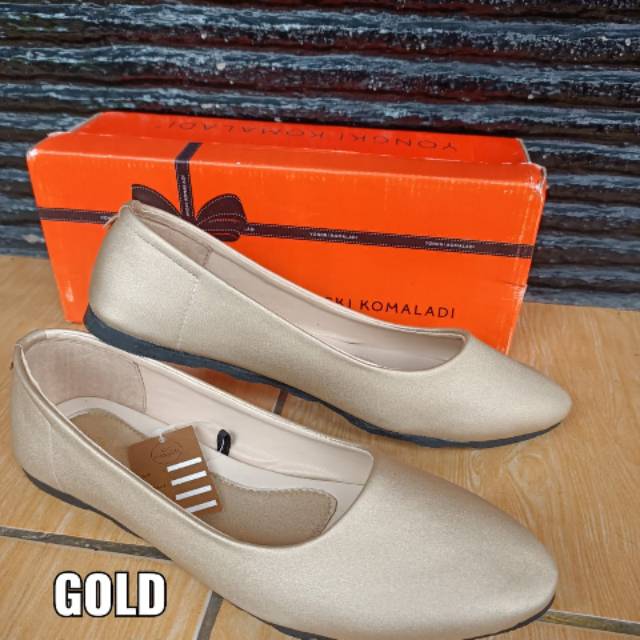 Gold Yongki Komaladi flat shoes