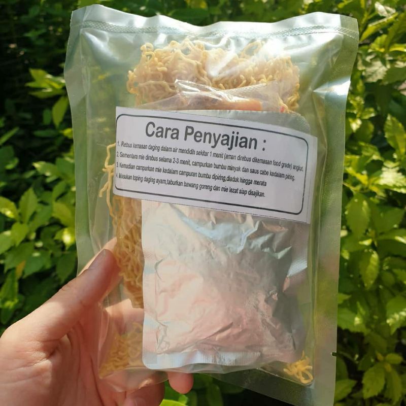 

MIE AYAM KHAS KALIMANTAN