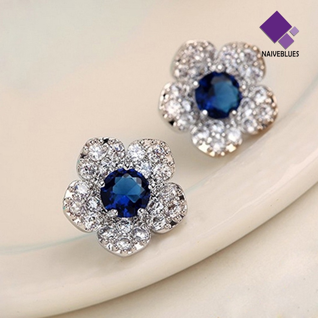 Anting Stud Bentuk Bunga Bahan Alloy Untuk Wanita