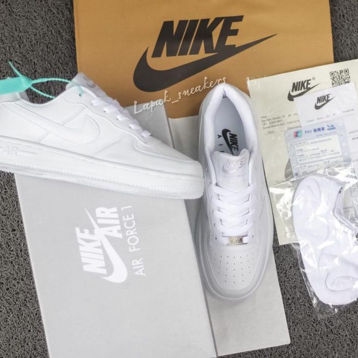 Special Price.. IMPORT PREMIUM SEPATU SNEAKERS PUTIH PRIA NIKE AIR FORCE 1 07 FULL WHITE GUM SEPATU 