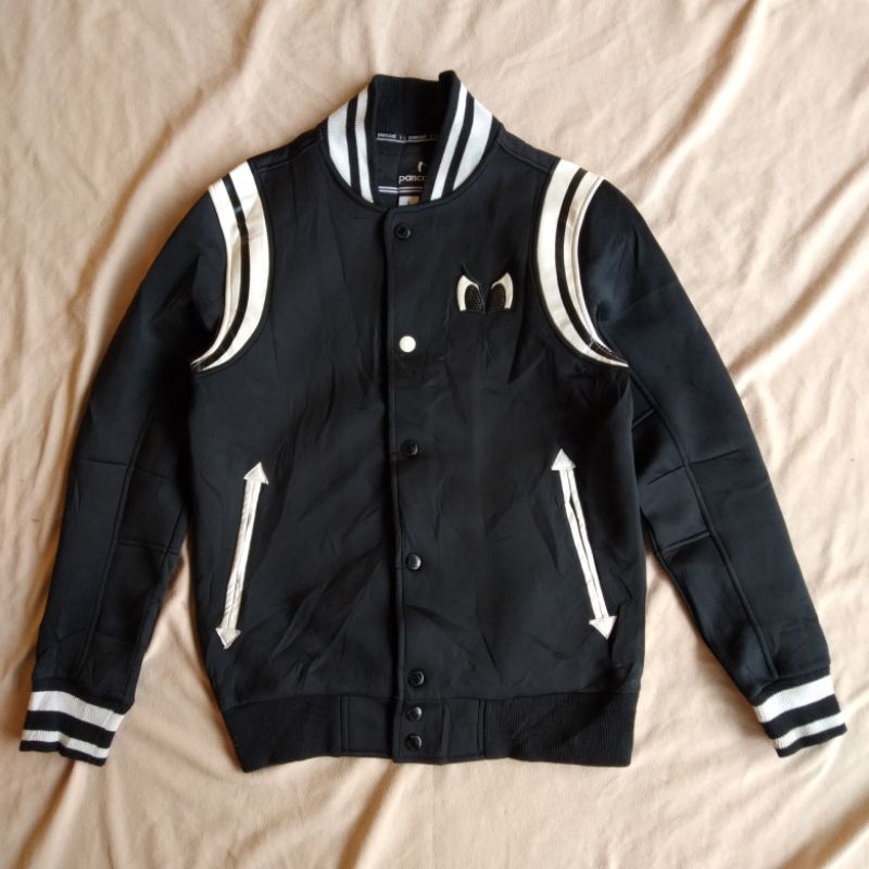 Varsity Pancoat dan jaket