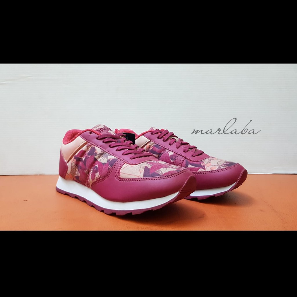 Sepatu Running BFLY Woman