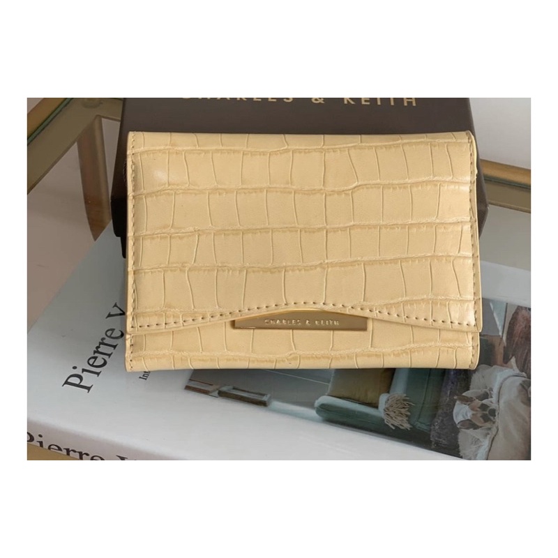 DOMPET WANITA IMPORT CK CNK FRONT FLAP WALLET ORI | Vente Gallery-Yellow Croco + Box