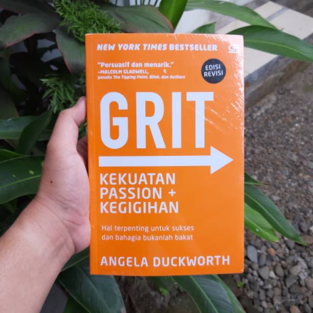 Buku Grit (Kekuatan Passion + Kegigihan)
