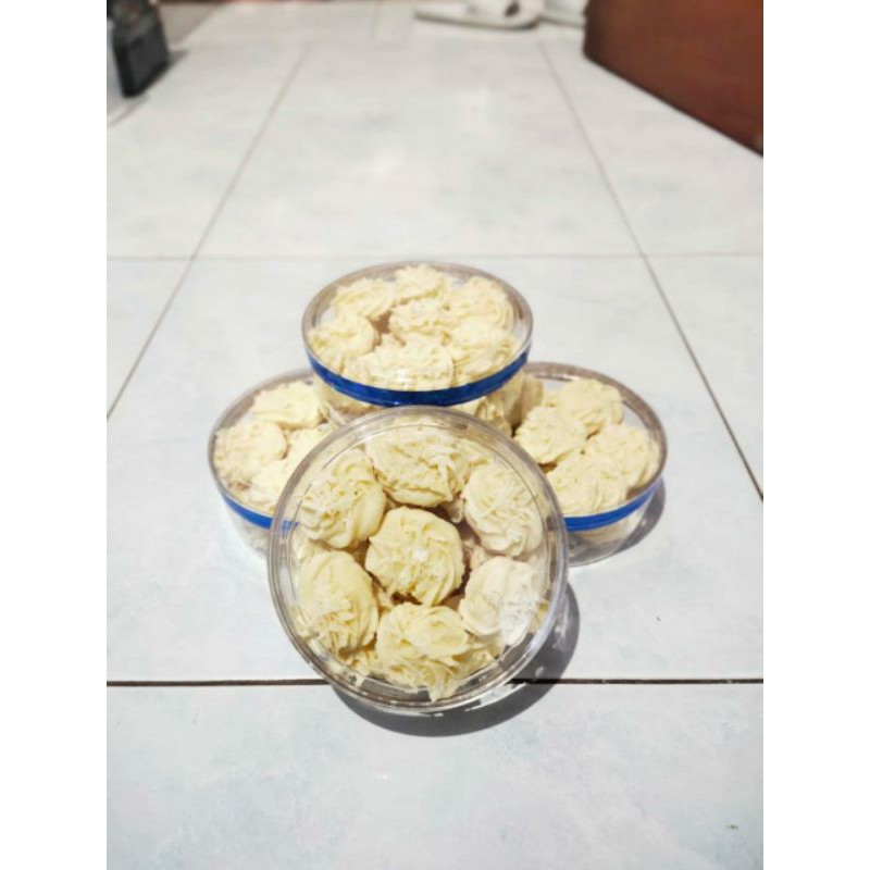 

KUE KERING HOMEMADE SAGU KEJU 250GR