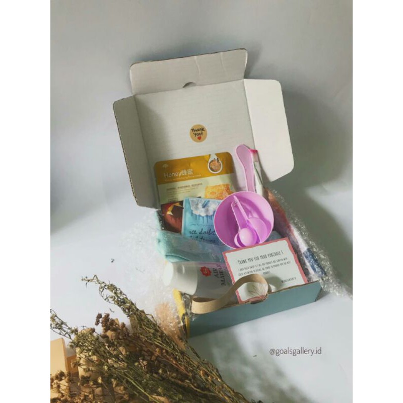 

SUPERIOR PAKET / GIFT BOX / BOX HAMPERS / KADO ULANG TAHUN / KADO WISUDA