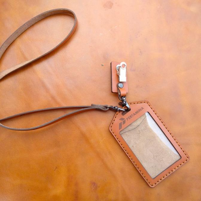 

BISA BAYAR DITEMPAT NAME TAG HOLDER COSTUM KULIT ASLI BIG SALE TERBAIK Kode 1268