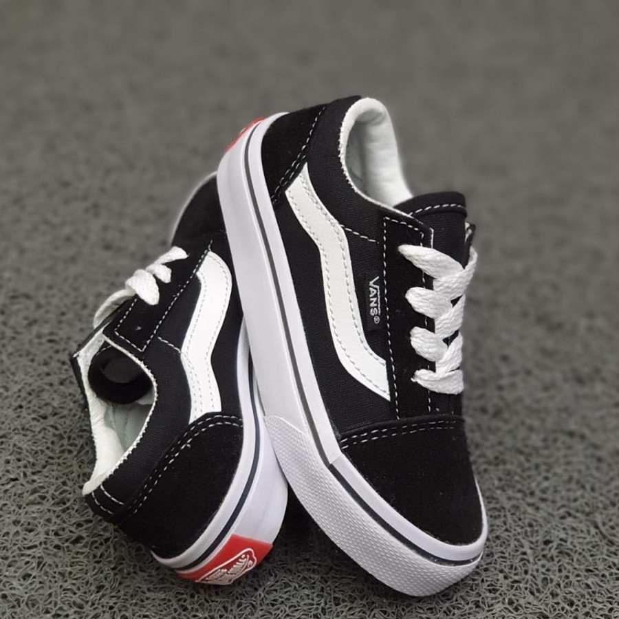 SEPATU VANS OLDSKOOL BLACK WHITE HITAM PUTIH KADO COWOK CEWEK LAKI PEREMPUAN ANAK LUCU IMUT AWET