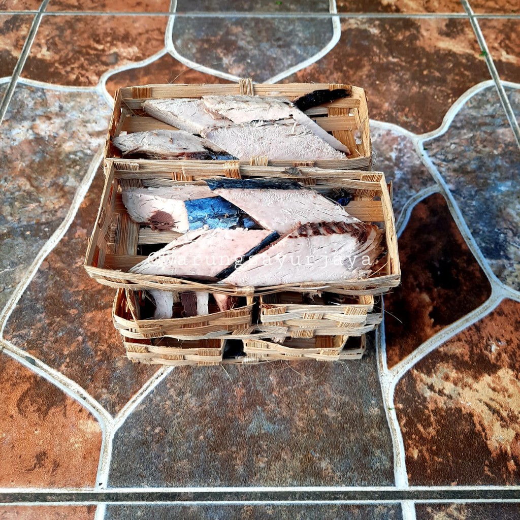 

Ikan Tongkol Keranjang Potongan / Pindang