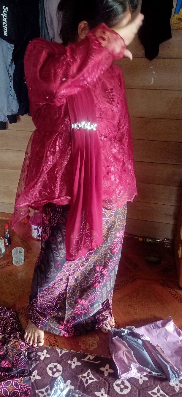 Maura Couple - Sania Ruffle Batik Couple Ori Ndoro Jowi Garansi Termurah Shopee - Batik Solo Modern