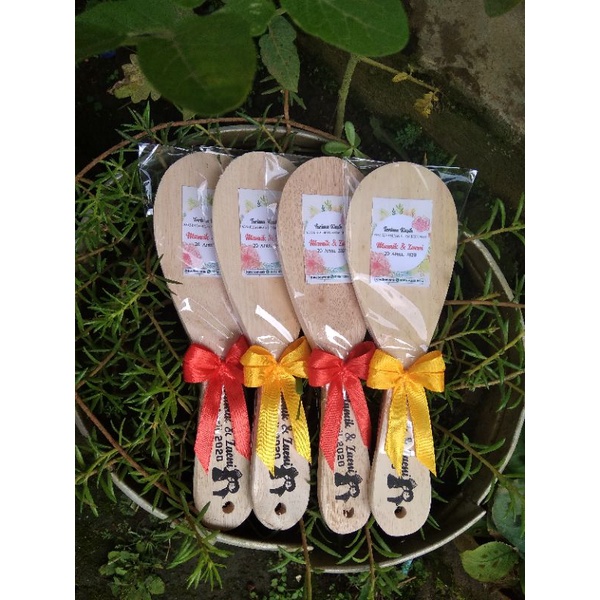SOUVENIR PERNIKAHAN CENTONG NASI KAYU SABLON, GROSIR SOUVENIR PERNIKAHAN MURAH, SOUVENIR CENTONG KAY