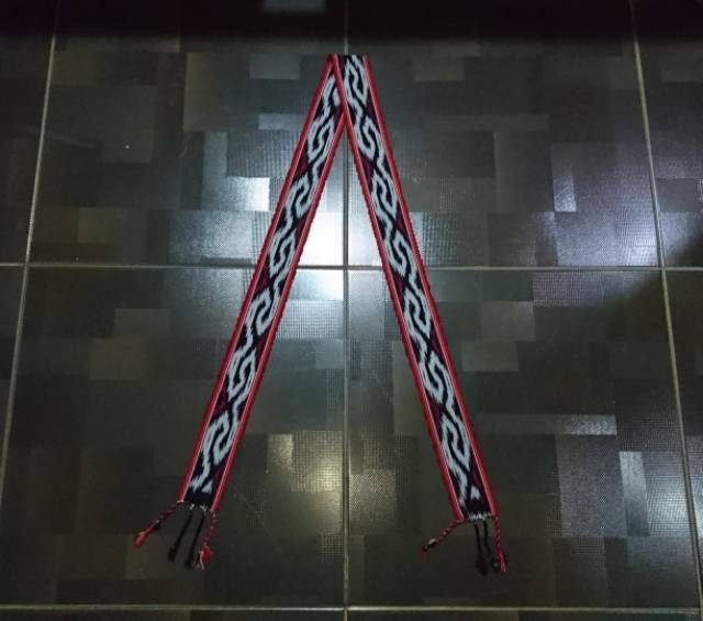 Ikat kepala tenun etnik motif toraja redlistOBD