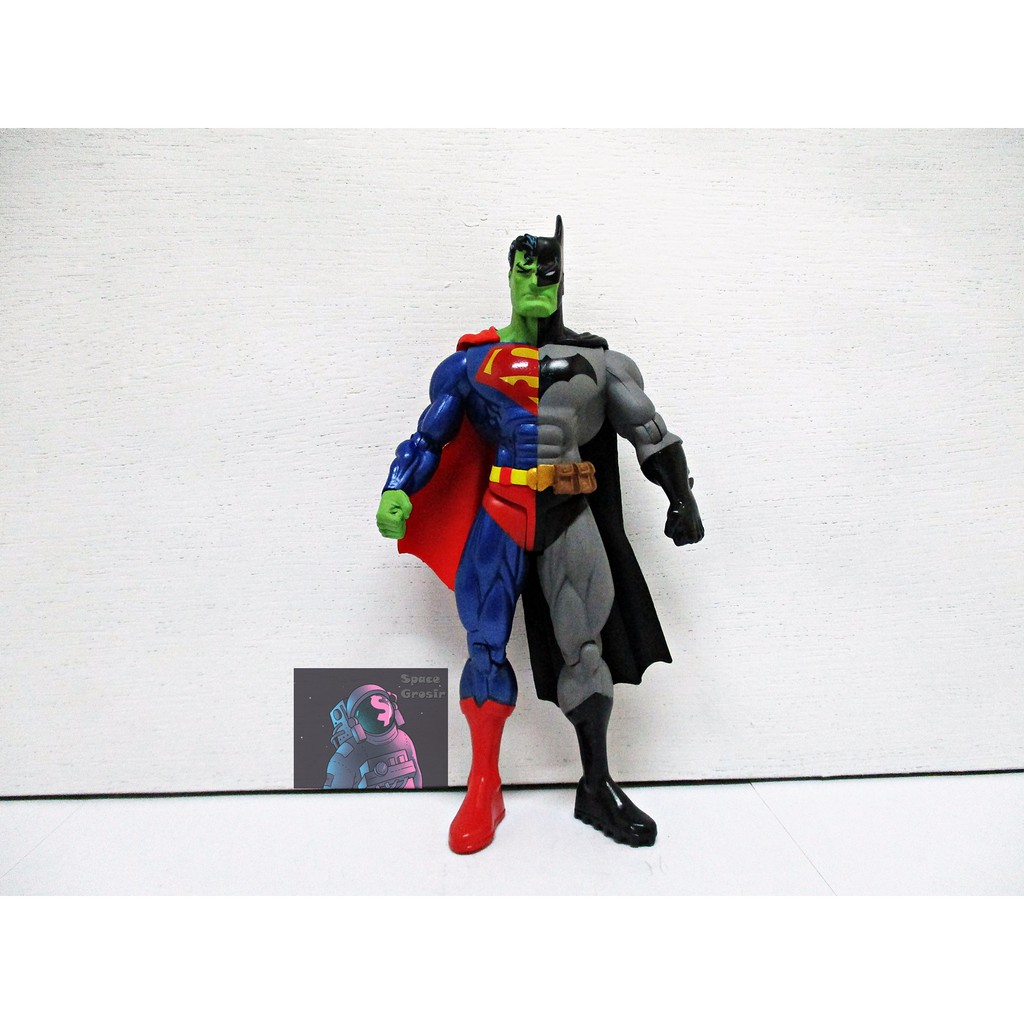 Action Figure / Pajangan / Mainan Superman x Batman Two Face