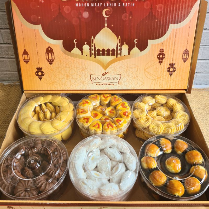 

Parcel / Hampers Kue Lebaran Idul Fitri Bengawan 1 dus isi 6 toples