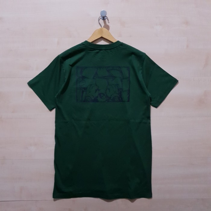 KAOS T SHIRT POCKET UNIQLO X KAWS HAND BOX TEE OLIVE - M