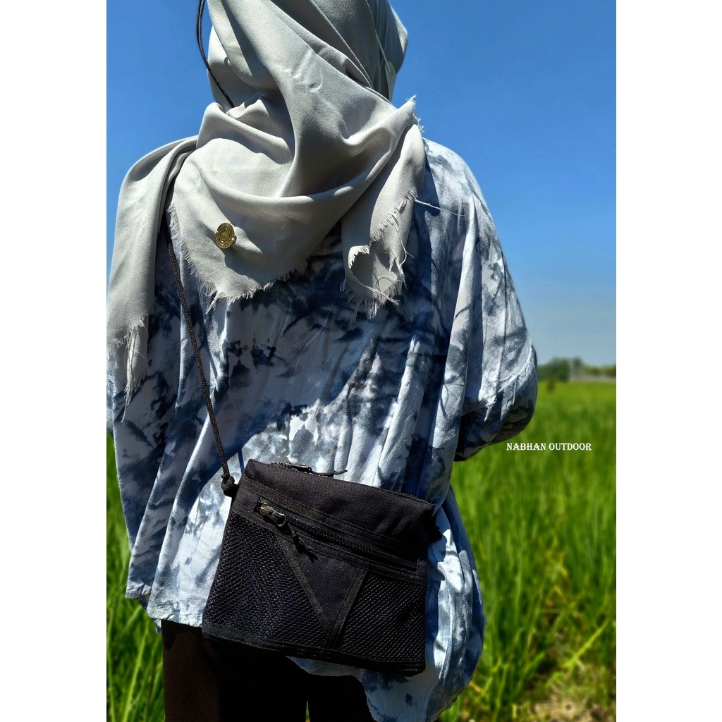 Sling Bag Mini Pria Wanita Tas Selempang Unisex Dompet Gantung