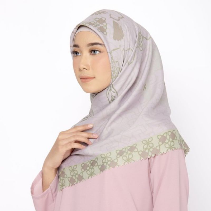 ZM Zaskia Mecca Cendana Dove Hijab Motif Segiempat