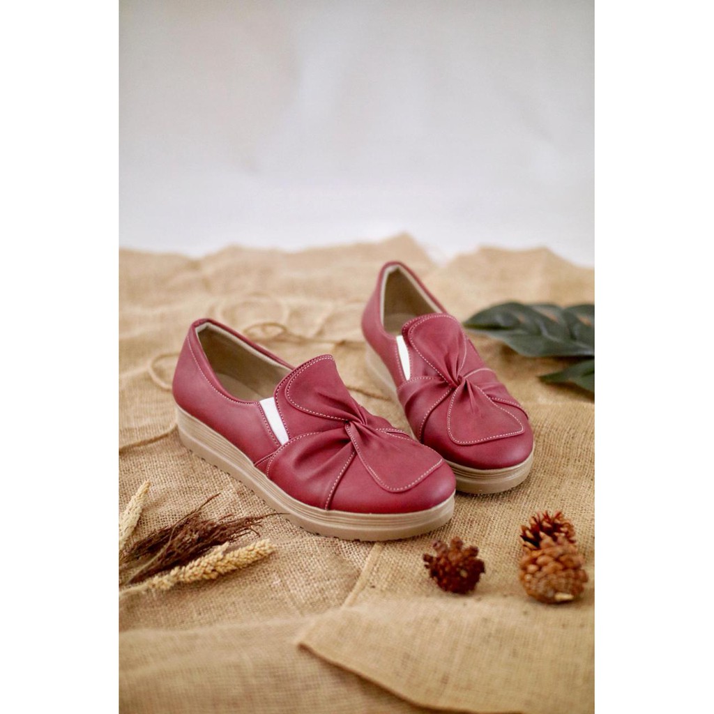 SLIP ON WANITA SNEAKERS WANITA