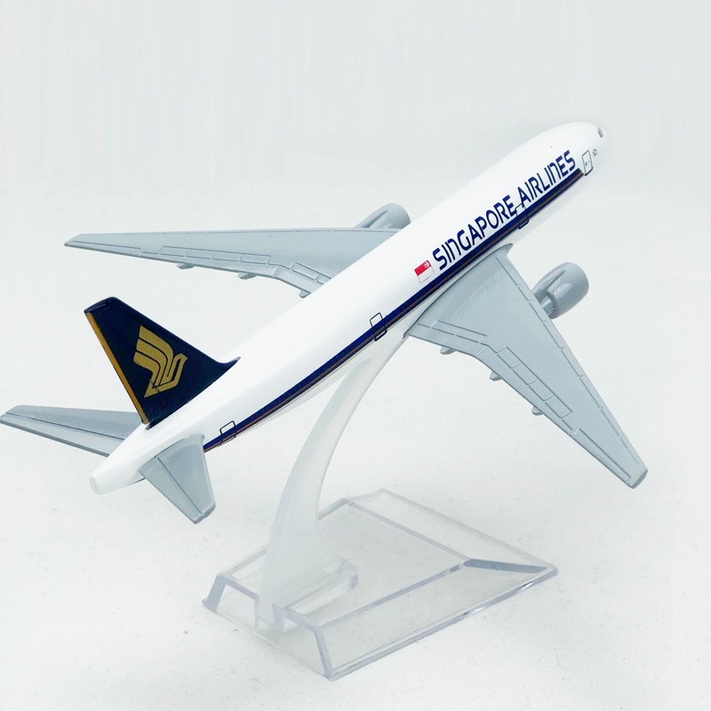 Model Pesawat Terbang Singapore Airlines Boeing 777 B777 Diecast Ukuran 16CM Dengan Landing Gear