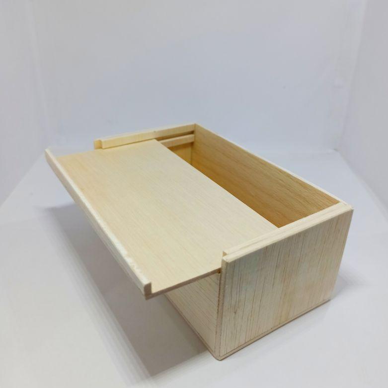 

NEW ARRIVAL 8931 KOTAK KAYU PENYIMPANAN, PACKAGING PRODUK TUTUP SELIP, UKURAN 15cm × 8cm × 5cm ㆊ