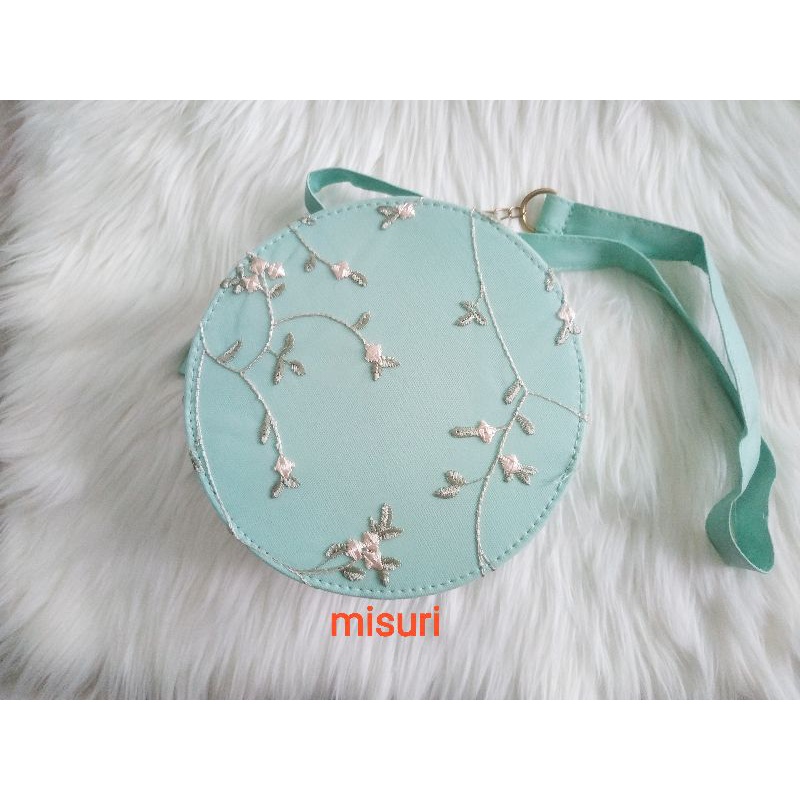 Tas Selempang Bulat motif Rajut Bunga