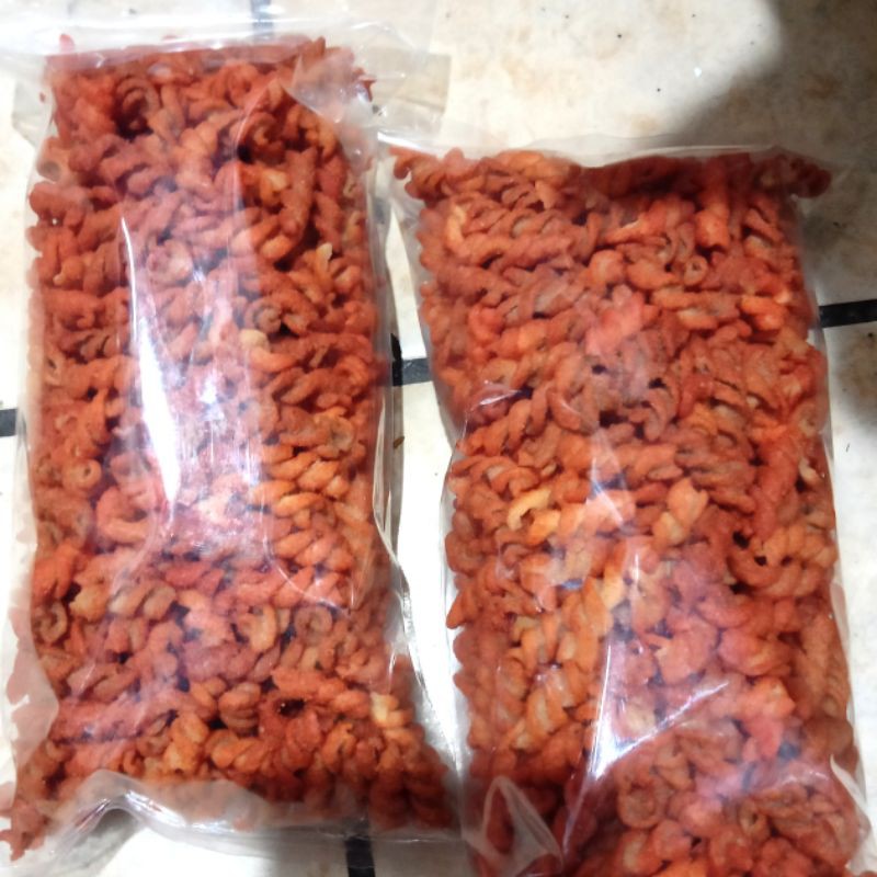 

camilan Pluntir pedas manis 250 gr