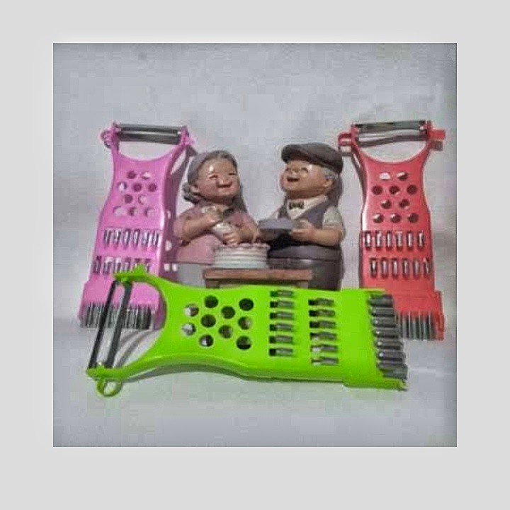 Parutan Serbaguna / Parutan Wortel / Parutan Keju Ukuran kecil