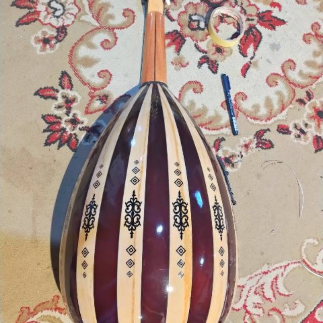 gambus / Oud akustik