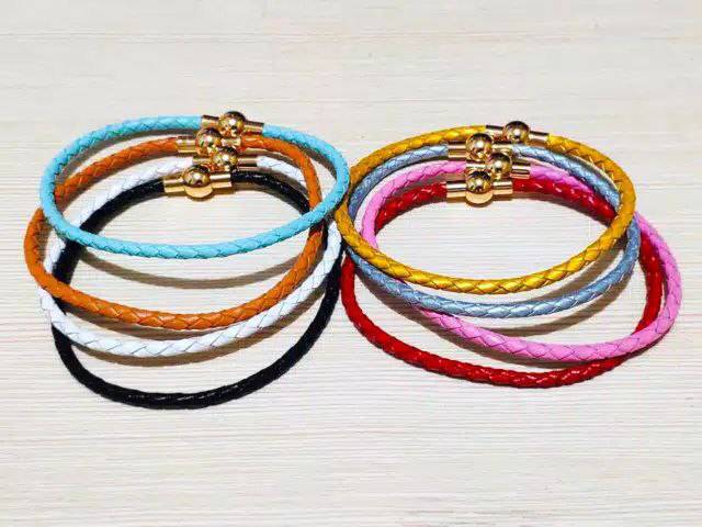 Gelang tangan wanita untuk charm gelang kulit latek gelang kuncian magnet