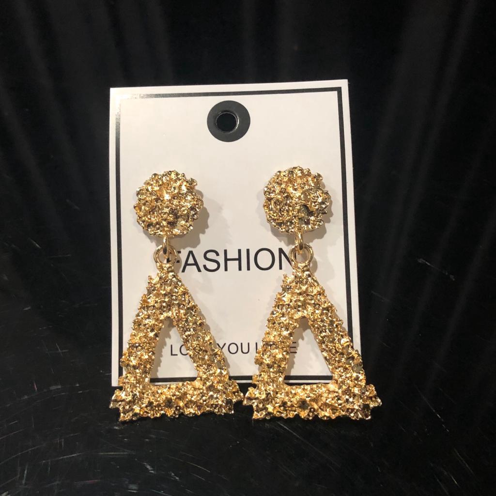 OSM - F629 Anting Ala Korea Segitiga / Anting Paduan Segitiga Anting / Aksesoris Fashion-Gold