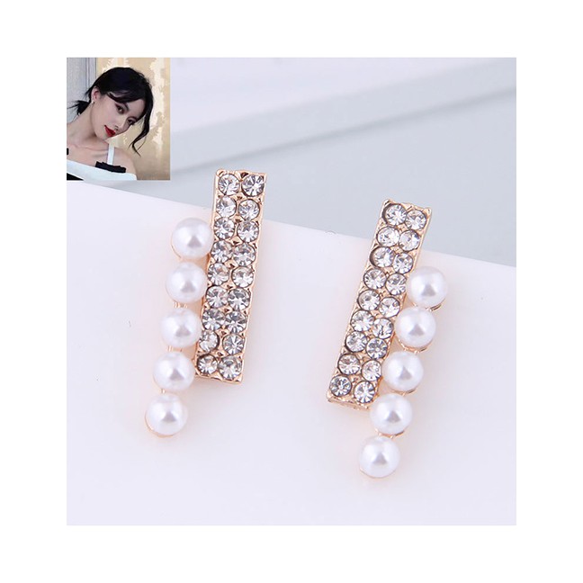 LRC Anting Tusuk Fashion Gold Rhinestone Pearl Earrings A59183