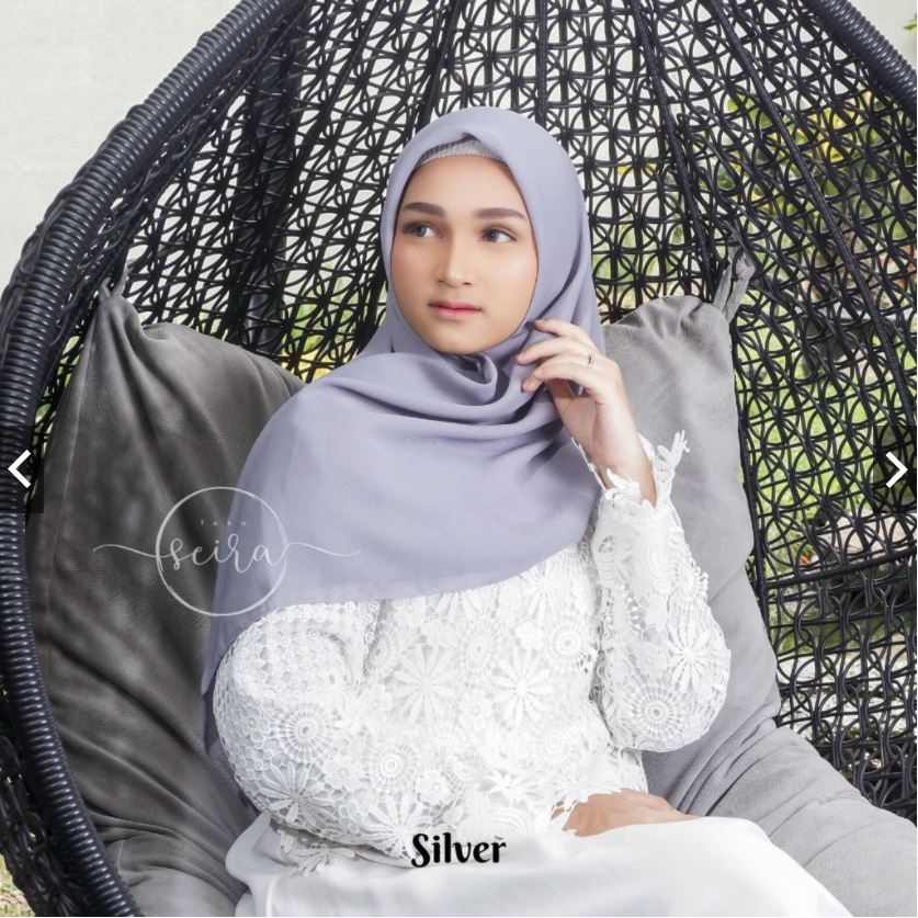 [BISA COD] Bella Square Hijab Segiempat / Kerudung Segi Empat Bella Square / Jilbab Segiempat Bela (Kain Tebal Adem Tidak Menerawang)-Silver