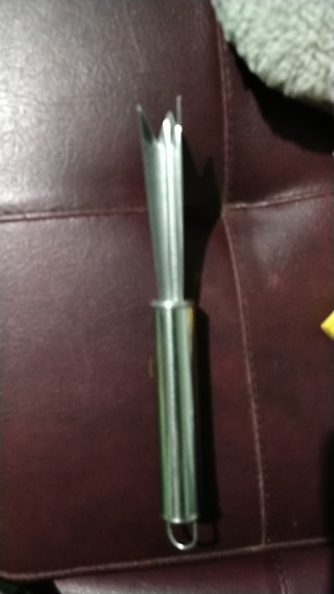 Alat Pengkupas Biji Buah Nanas Bahan Stainless Steel