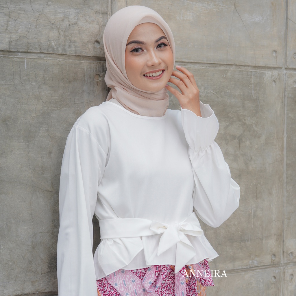 KYLA RUFFLE BLOUSE