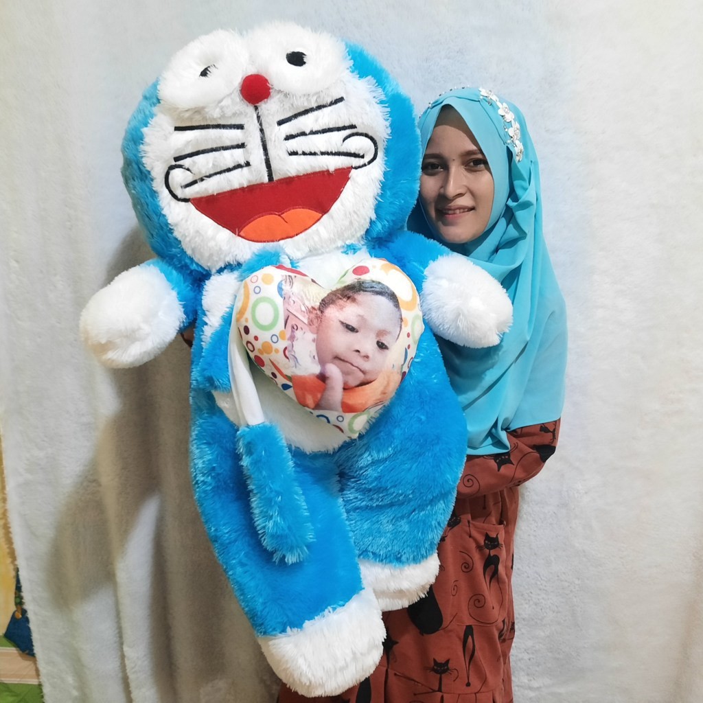 BONEKA DORAEMON JUMBO BERSIRI SYAL GRATIS cetak photo ATAU  UKIR NAMA