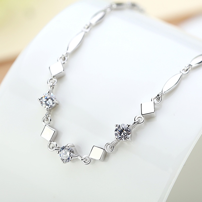 Gelang Bahan Stainless Steel S925 Lapis Silver Bentuk Hati Aksen Berlian Untuk Wanita