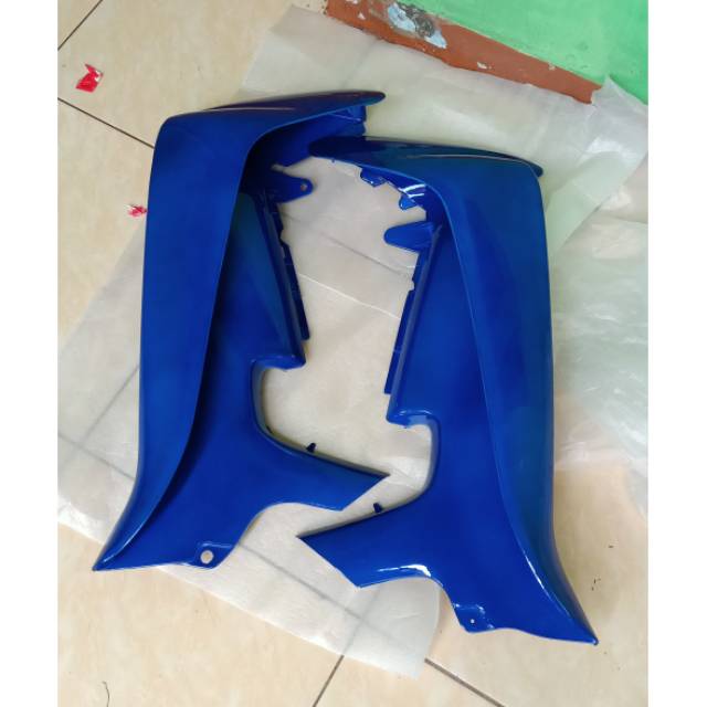 Sayap Suzuki Smash Lama biru